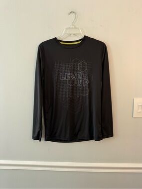 all in motion Black Long-Sleeve 'Level Up' Graphic Tee with Yellow Trim